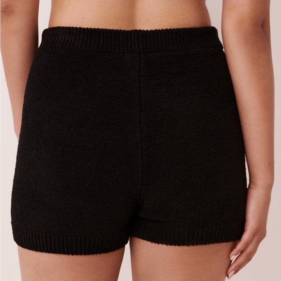 Black Sherpa lounge and sleep shorts brand new never worn - Picture 2 of 3